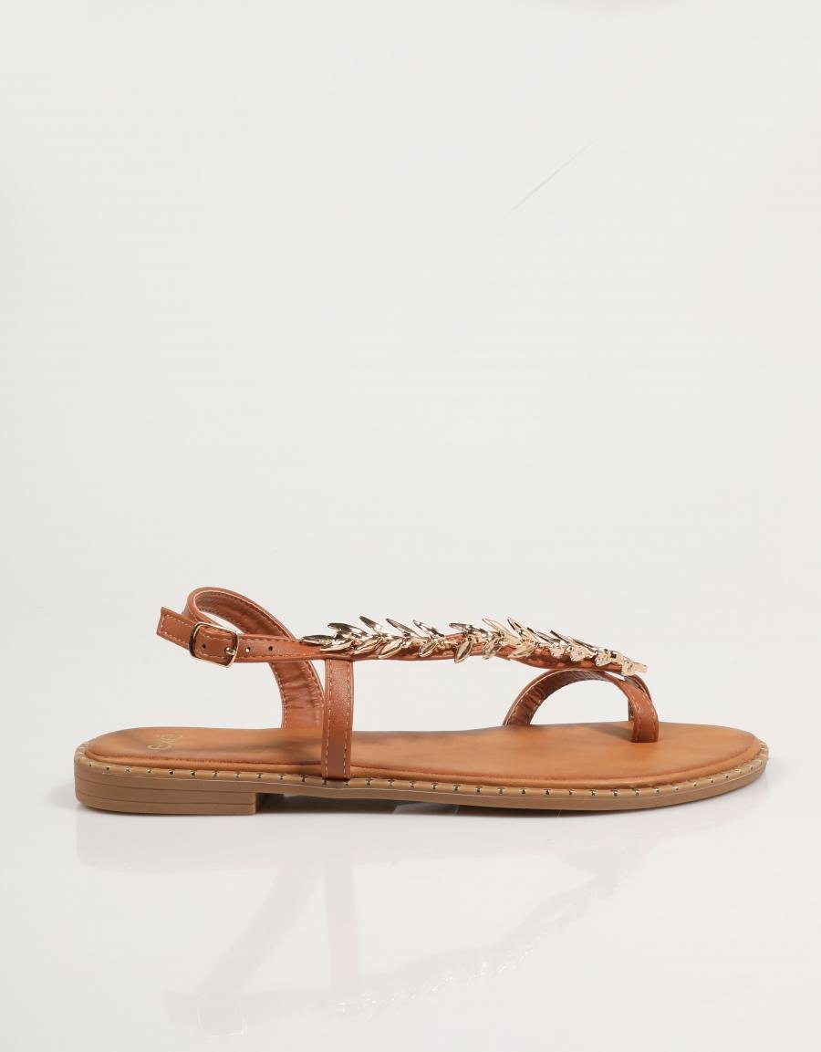 SANDALIAS EXE P4015 9 en color Cuero