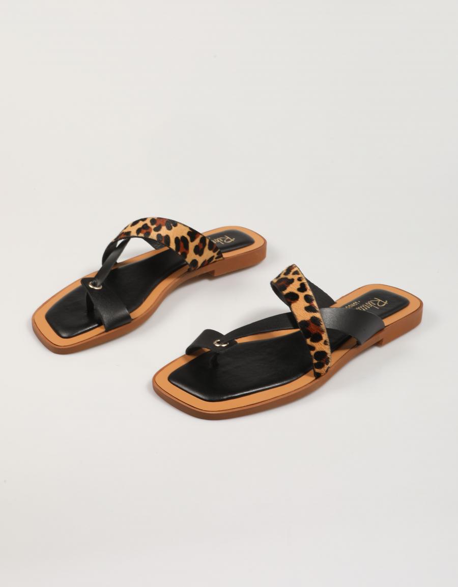 SANDALIAS REBECCA HOPE 1C COIMBRA ADORNO CHAPA DEDO en color Negro