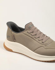 ZAPATILLAS SKECHERS SLIP INS BOBS SPORT SQUAD en color Taupe