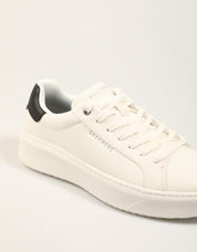 ZAPATILLAS SKECHERS COURT BREAK SUIT SNEAKER en color Blanco