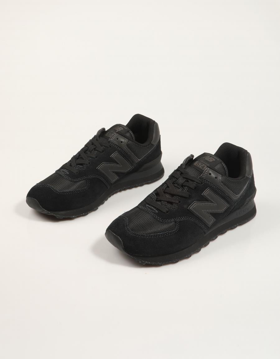 ZAPATILLAS NEW BALANCE  en color Negro