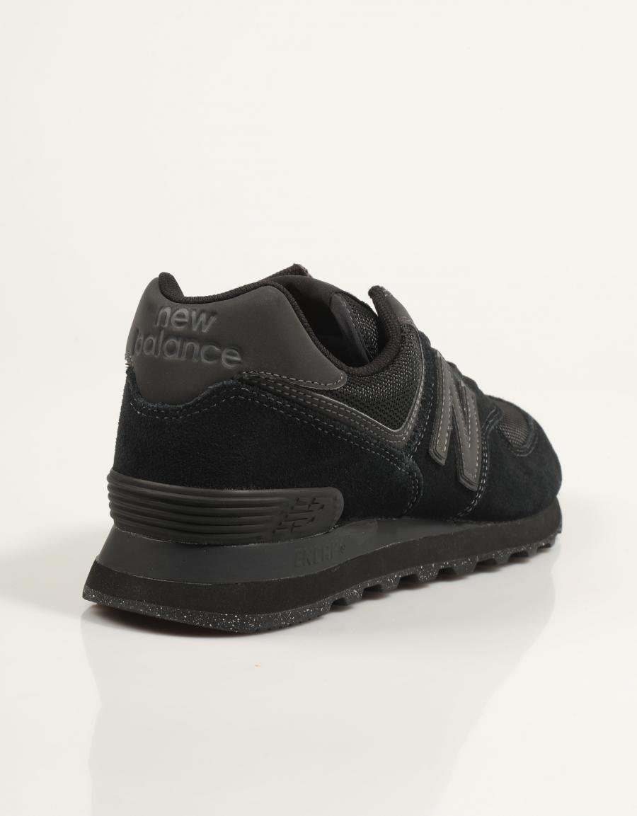 ZAPATILLAS NEW BALANCE  en color Negro