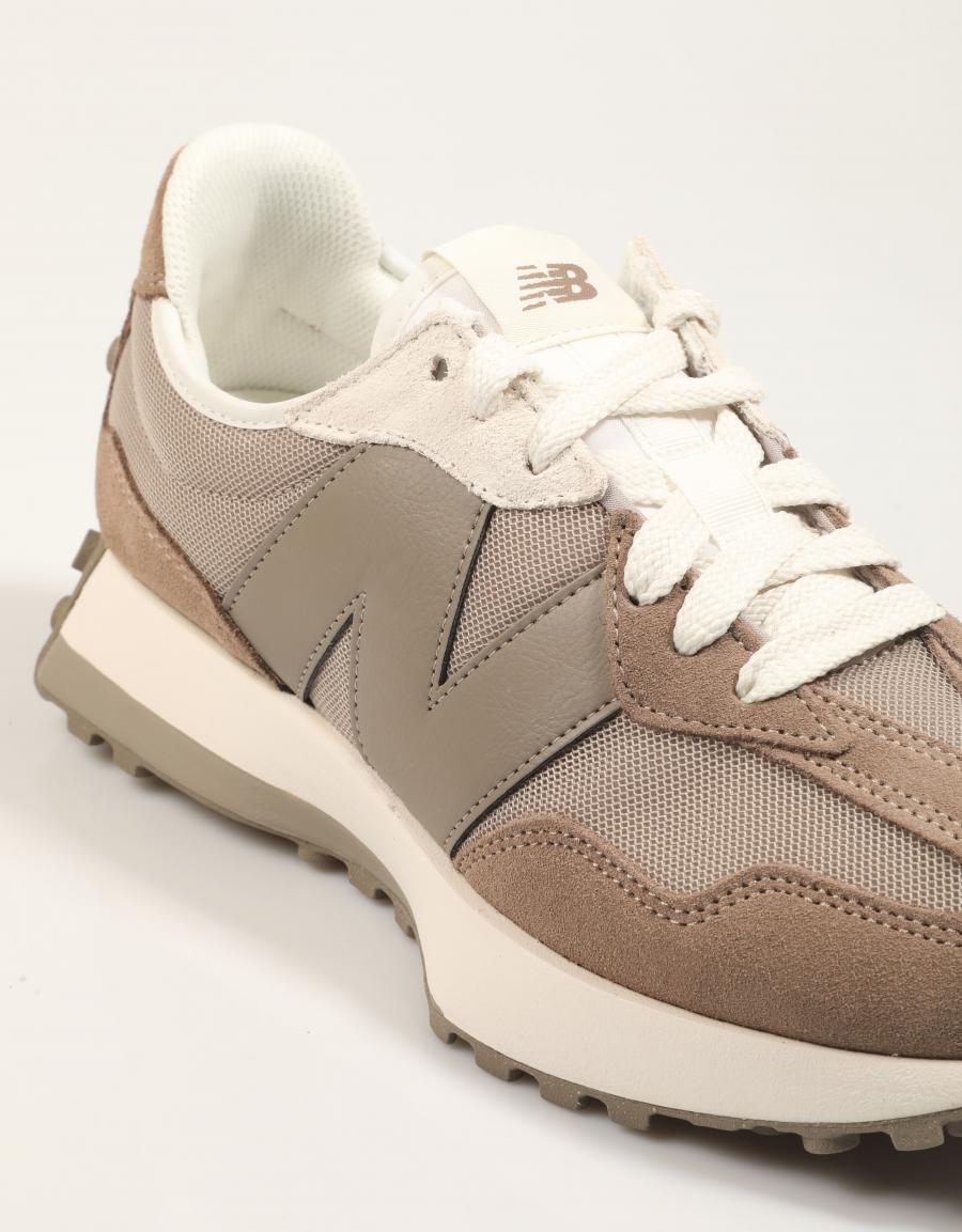ZAPATILLAS NEW BALANCE  en color Marron