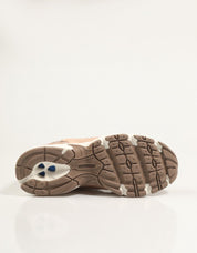 ZAPATILLAS NEW BALANCE U530 en color Marron