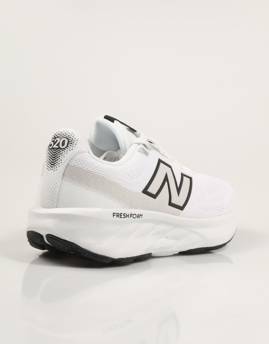 ZAPATILLAS NEW BALANCE W520 en color Blanco