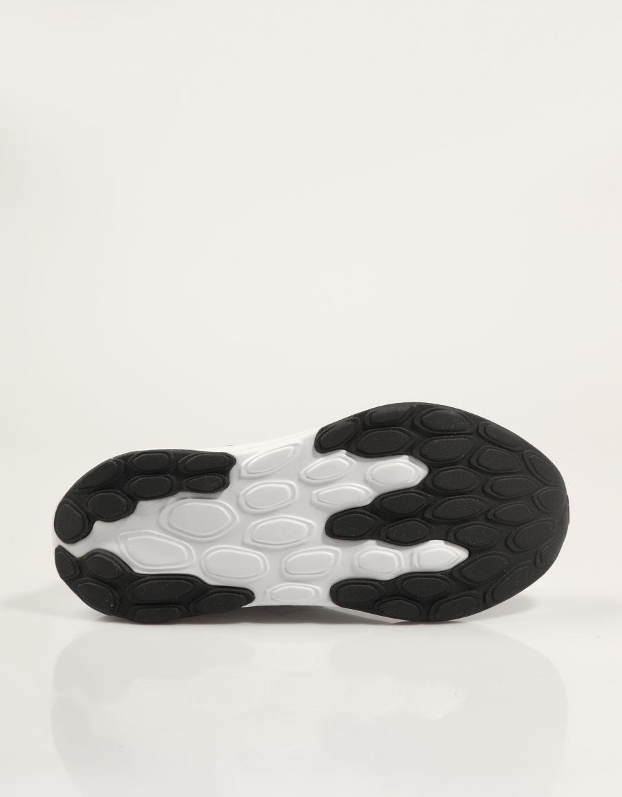 ZAPATILLAS NEW BALANCE W520 en color Blanco