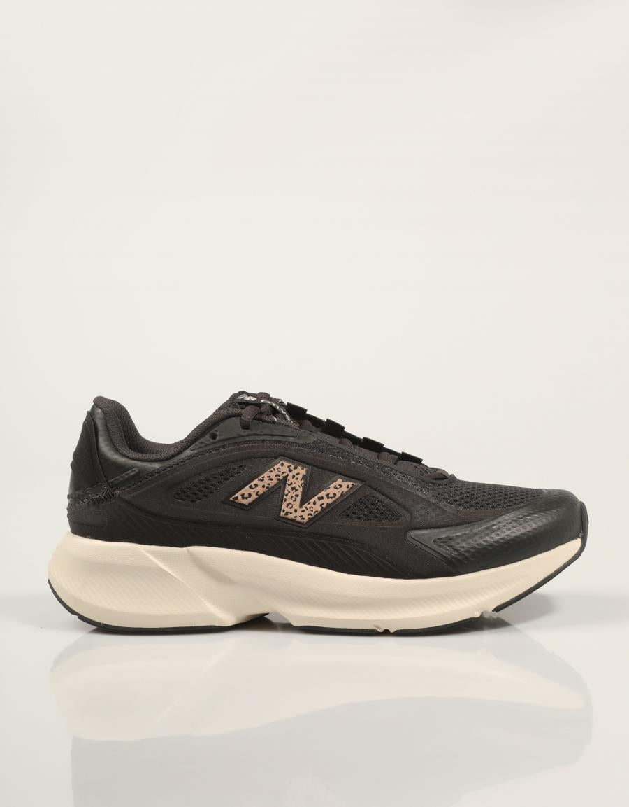 ZAPATILLAS NEW BALANCE WCAT en color Negro