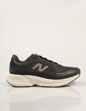 ZAPATILLAS NEW BALANCE WCAT en color Negro