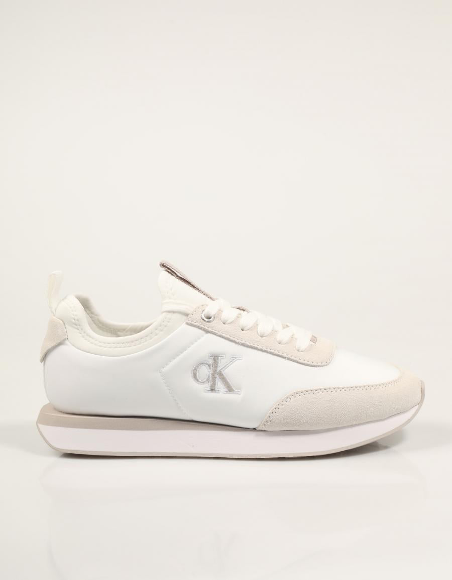 ZAPATILLAS CALVIN KLEIN RETRO RUNNER  SOCK NYLON MG en color Blanco