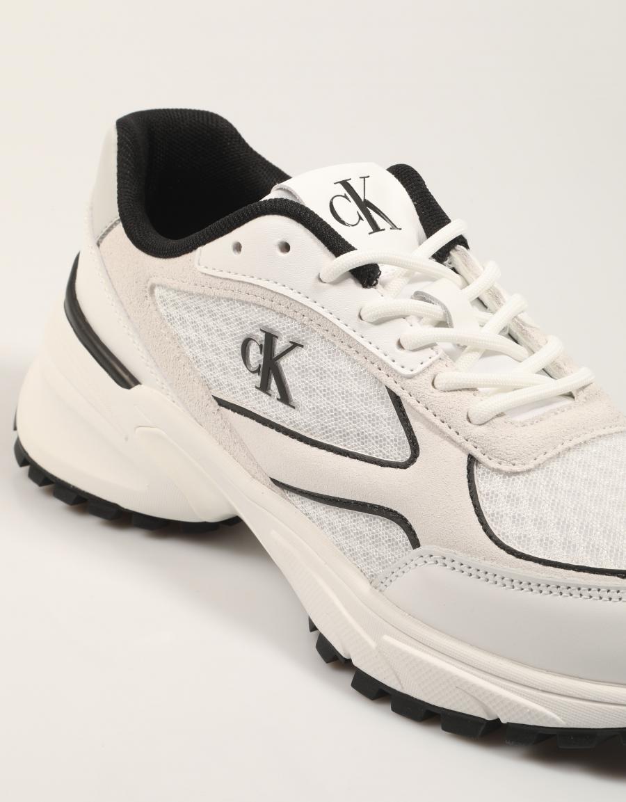 ZAPATILLAS CALVIN KLEIN HIKE RUNNER MESH MIX MET MG en color Blanco
