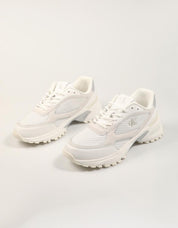 ZAPATILLAS CALVIN KLEIN HIKE RUNNER MESH MIX MET MG en color Blanco
