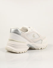 ZAPATILLAS CALVIN KLEIN HIKE RUNNER MESH MIX MET MG en color Blanco