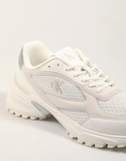ZAPATILLAS CALVIN KLEIN HIKE RUNNER MESH MIX MET MG en color Blanco