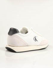 ZAPATILLAS CALVIN KLEIN RETRO RUNNER ESS MIX MAT en color Blanco