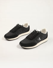 ZAPATILLAS CALVIN KLEIN RETRO RUNNER ESS MIX MAT en color Negro