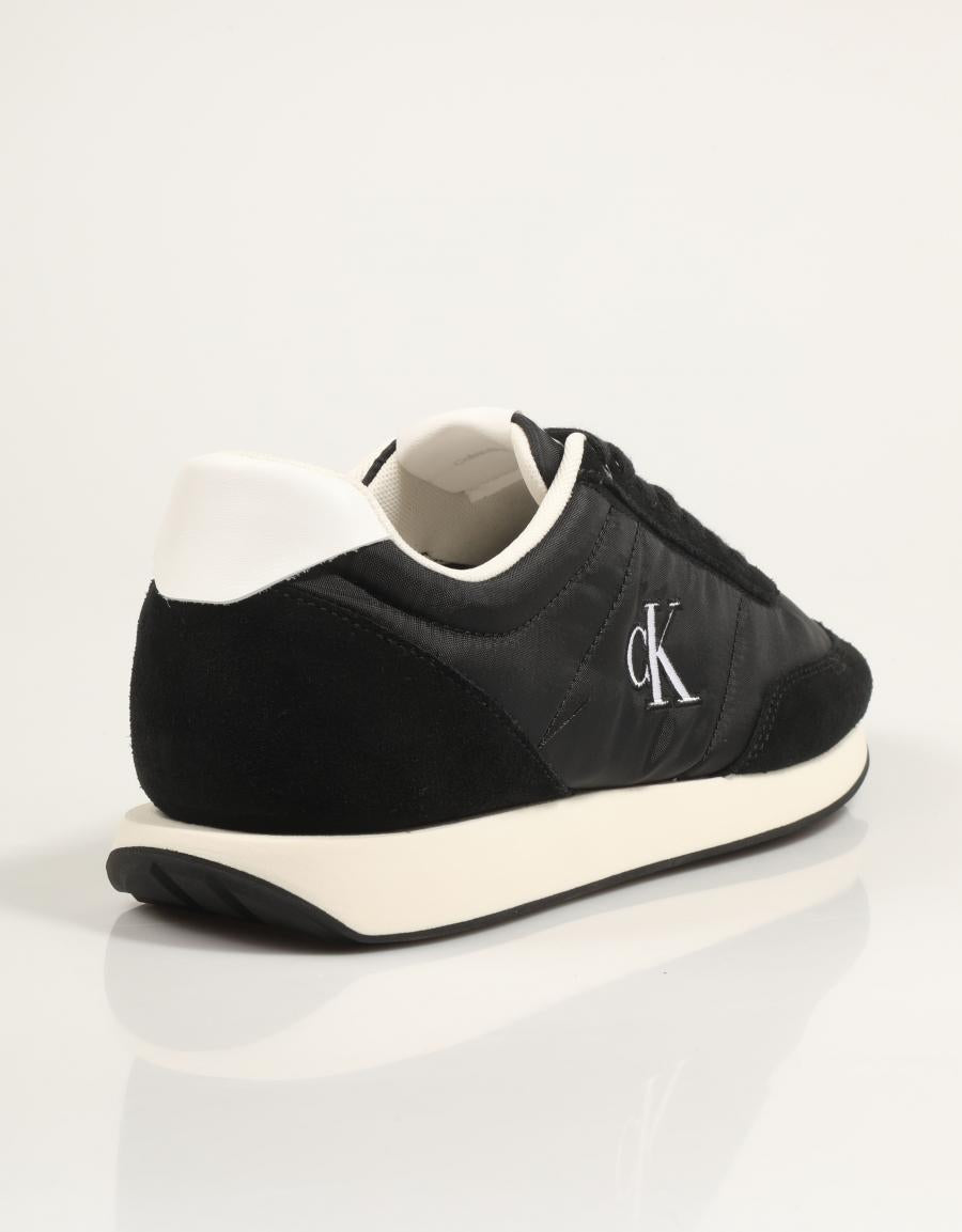ZAPATILLAS CALVIN KLEIN RETRO RUNNER ESS MIX MAT en color Negro