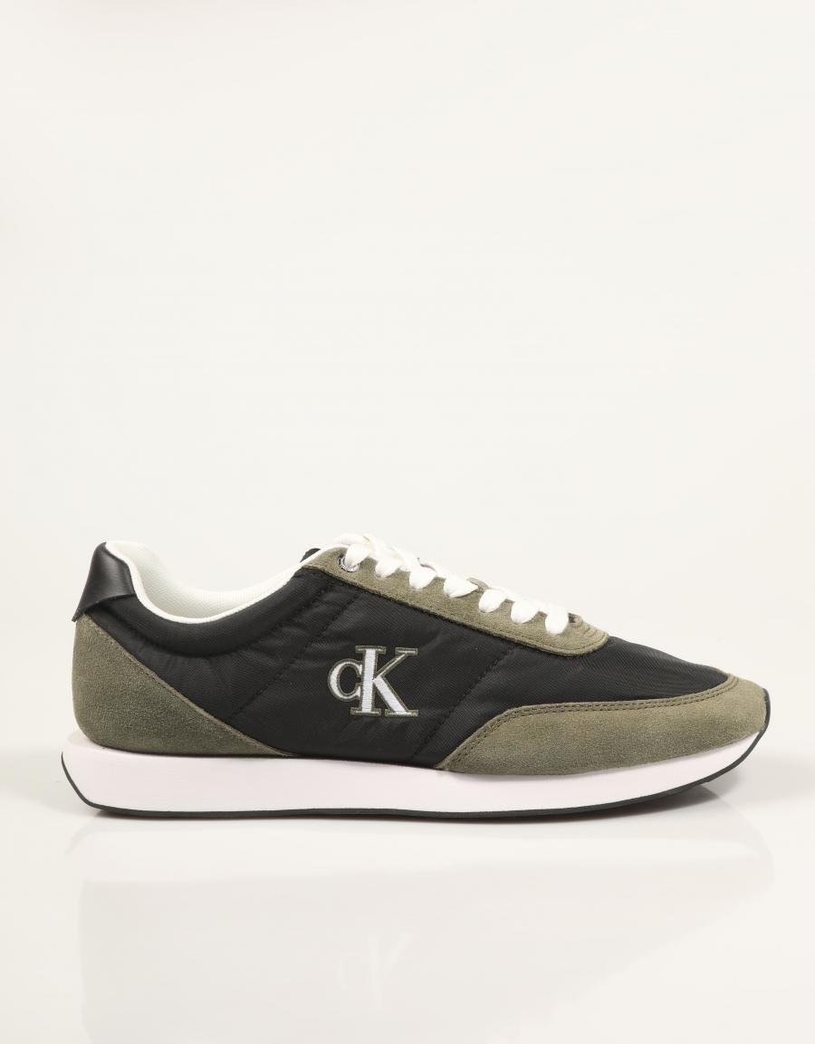 ZAPATILLAS CALVIN KLEIN RETRO RUNNER ESS MIX MAT en color Negro