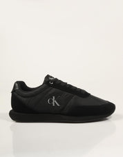 ZAPATILLAS CALVIN KLEIN RETRO RUNNER ESS MIX MAT en color Negro