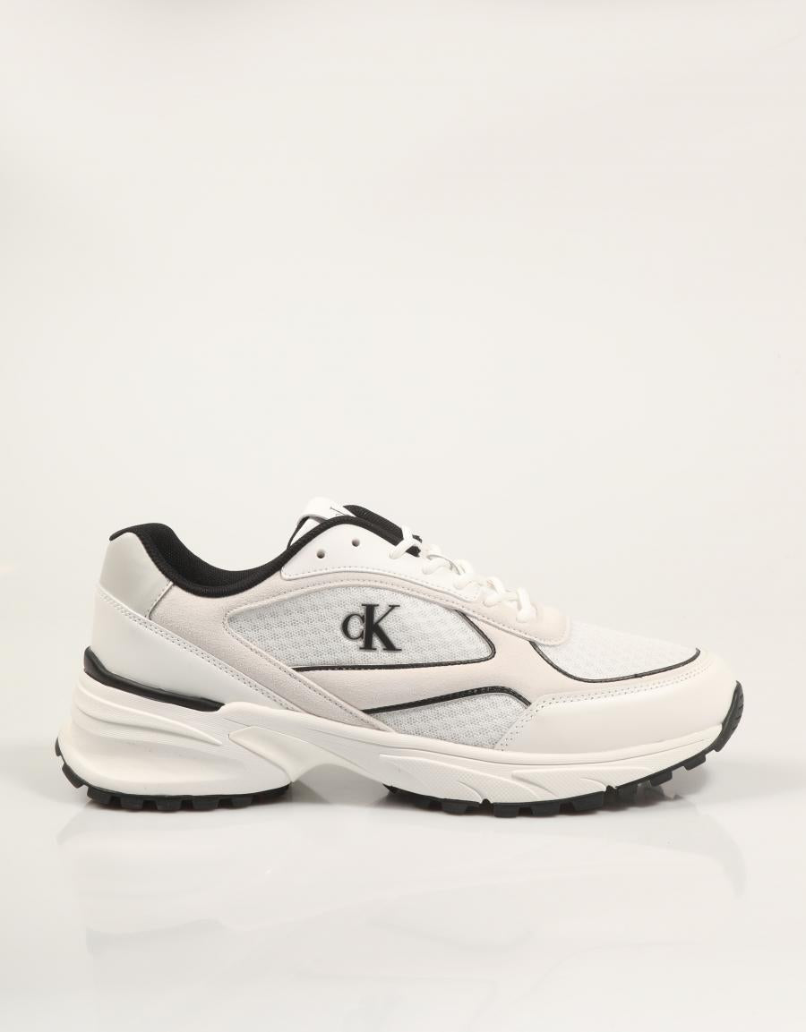 ZAPATILLAS CALVIN KLEIN HIKE RUNNER MESH MIX en color Blanco