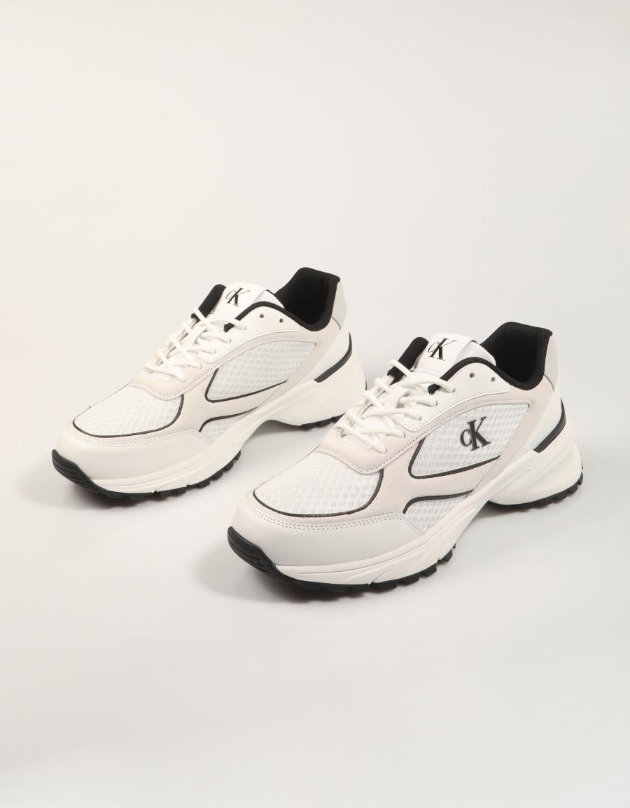 ZAPATILLAS CALVIN KLEIN HIKE RUNNER MESH MIX en color Blanco