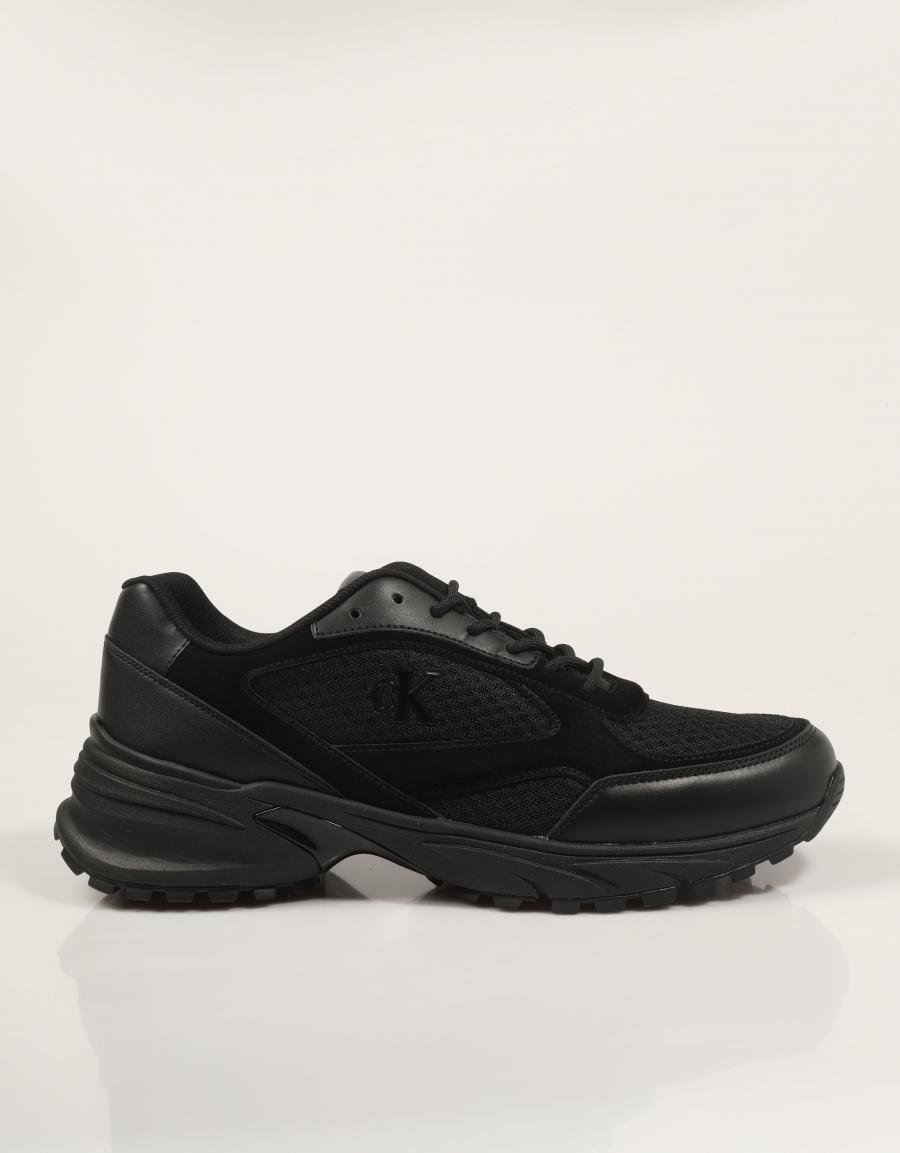 ZAPATILLAS CALVIN KLEIN HIKE RUNNER MESH MIX en color Negro