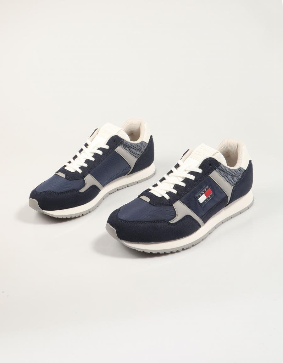 ZAPATILLAS TOMMY HILFIGER TJM RUNNER CASUAL en color Azul marino