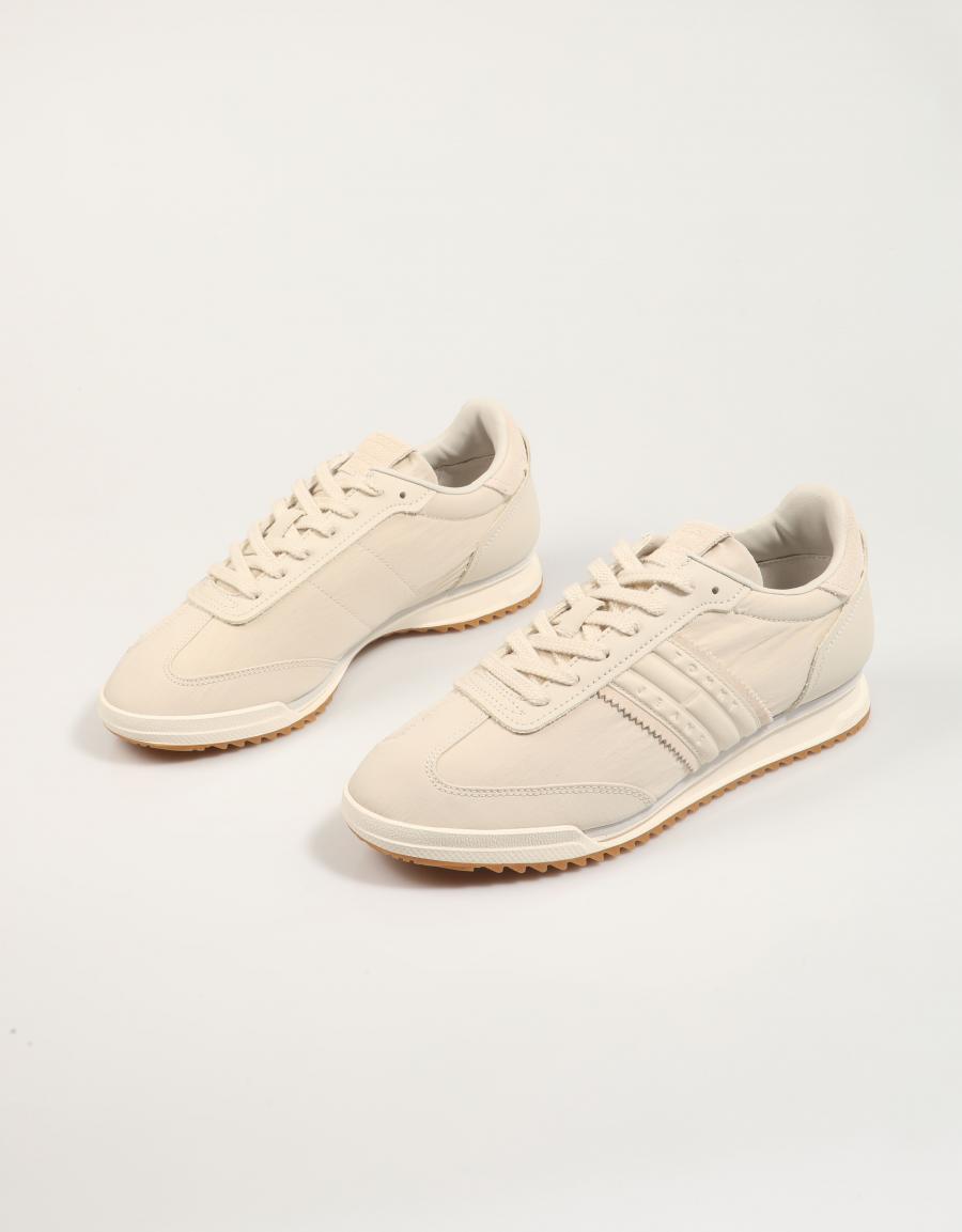 ZAPATILLAS TOMMY HILFIGER TJW LOW PROFILE RUNNER en color Beige