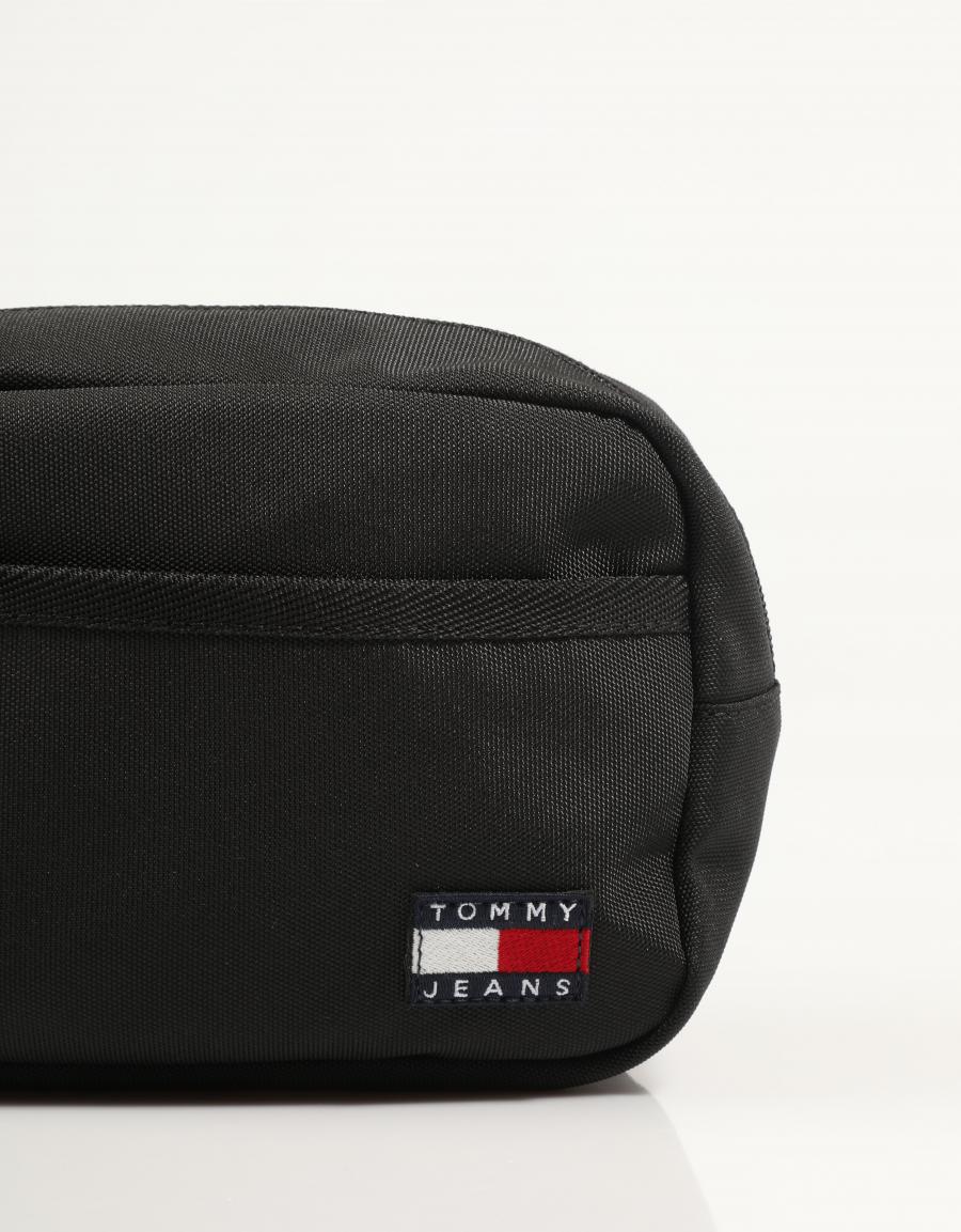 NECESER TOMMY HILFIGER TJM ESS DAILY WASHBAG en color Negro