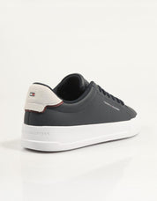 ZAPATILLAS TOMMY HILFIGER COURT LTH DETAIL ESS FM0FM05367 en color Azul marino