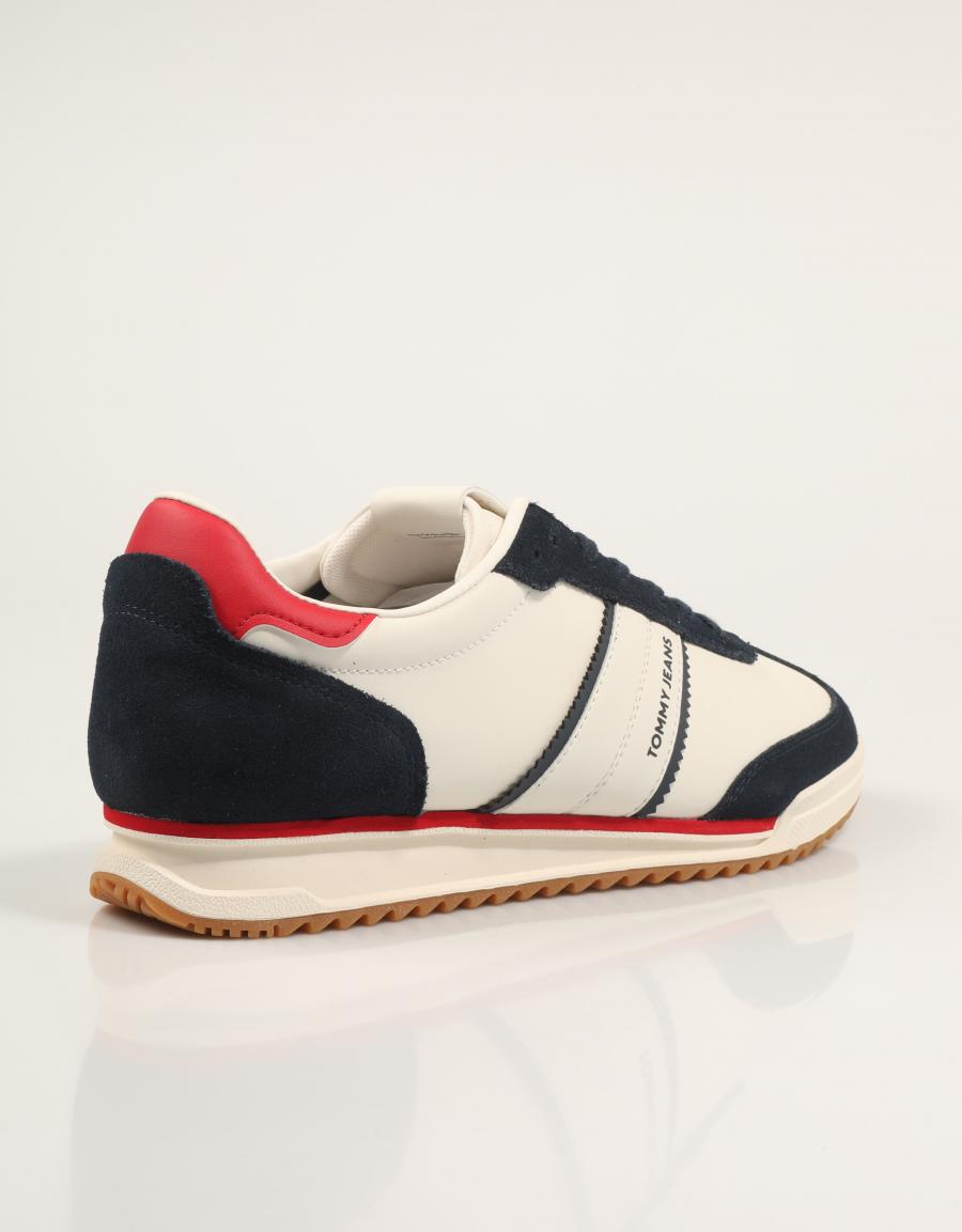 ZAPATILLAS TOMMY HILFIGER TJM RETRO RUNNER CLEATED en color Blanco