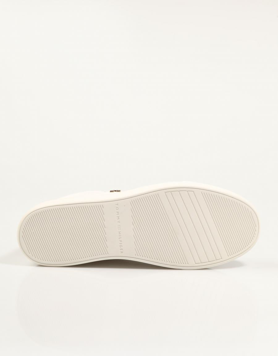 ZAPATILLAS TOMMY HILFIGER ELEVATED COURT SNEAKER en color Blanco