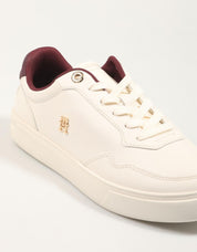 ZAPATILLAS TOMMY HILFIGER ELEVATED COURT SNEAKER en color Blanco