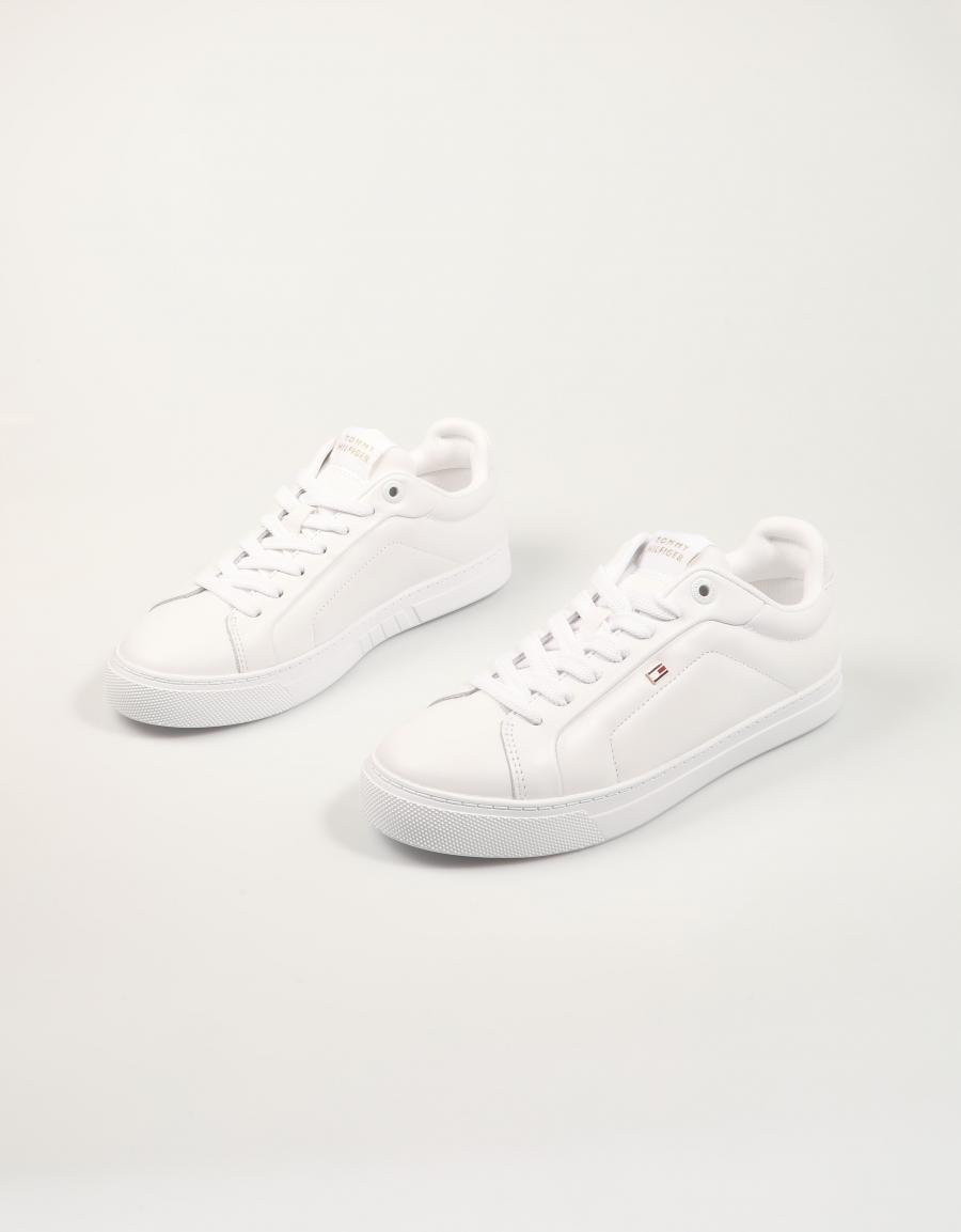 ZAPATILLAS TOMMY HILFIGER ICON COURT SNEAKER en color Blanco