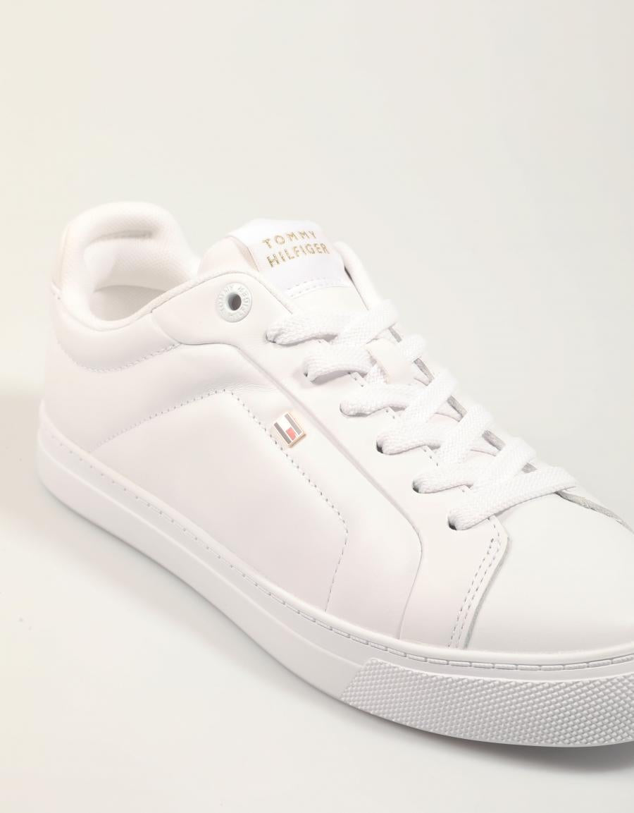 ZAPATILLAS TOMMY HILFIGER ICON COURT SNEAKER en color Blanco