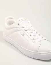 ZAPATILLAS TOMMY HILFIGER ICON COURT SNEAKER en color Blanco