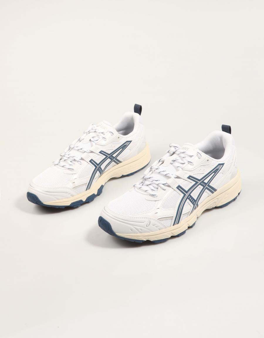 ZAPATILLAS ASICS GEL NUNOBIKI en color Blanco