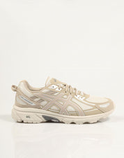 ZAPATILLAS ASICS GEL VENTURE 6 en color Beige