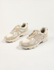 ZAPATILLAS ASICS GEL VENTURE 6 en color Beige