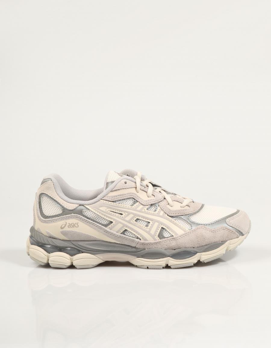 ZAPATILLAS ASICS GEL NYC en color Beige