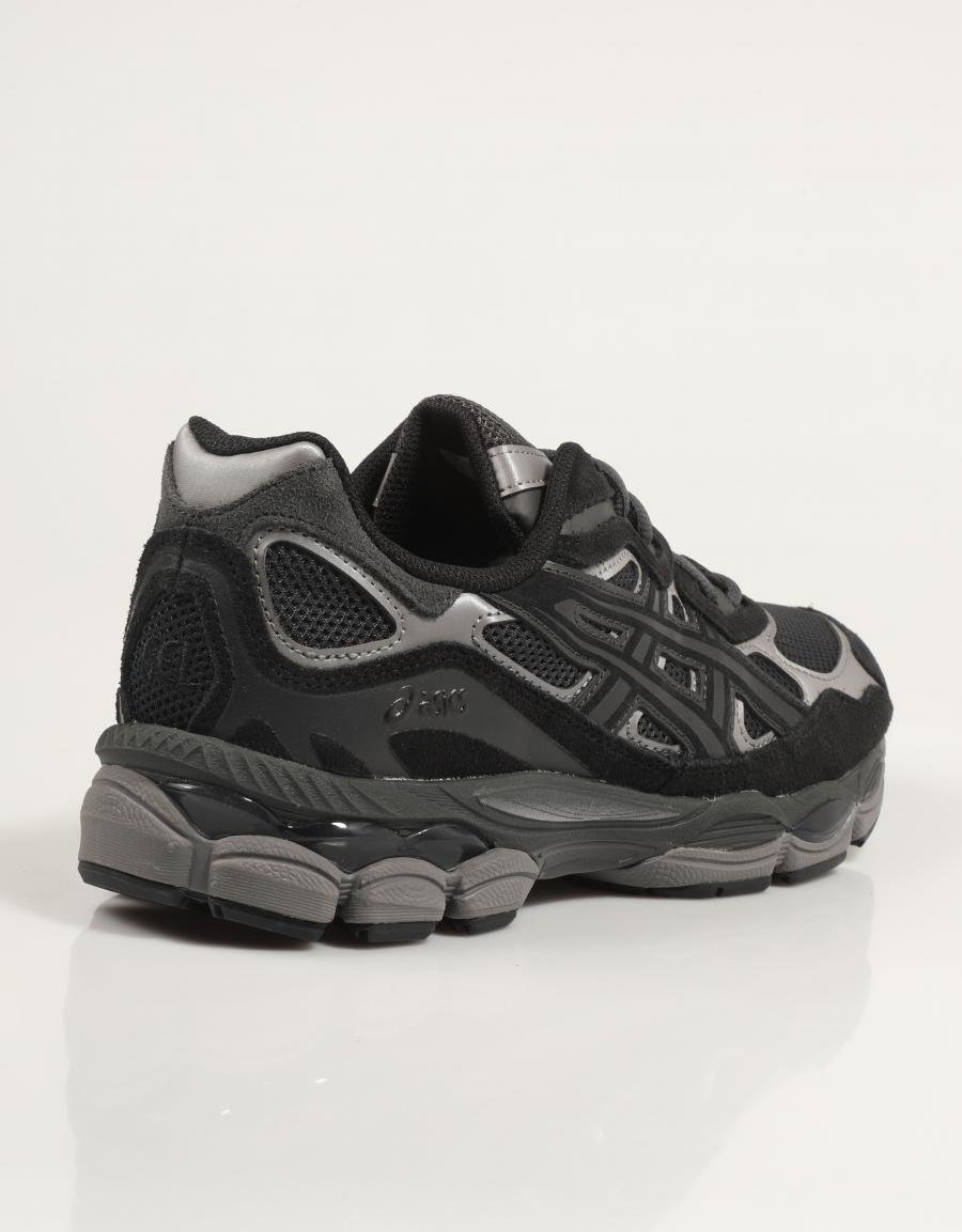 ZAPATILLAS ASICS GER NYC en color Negro