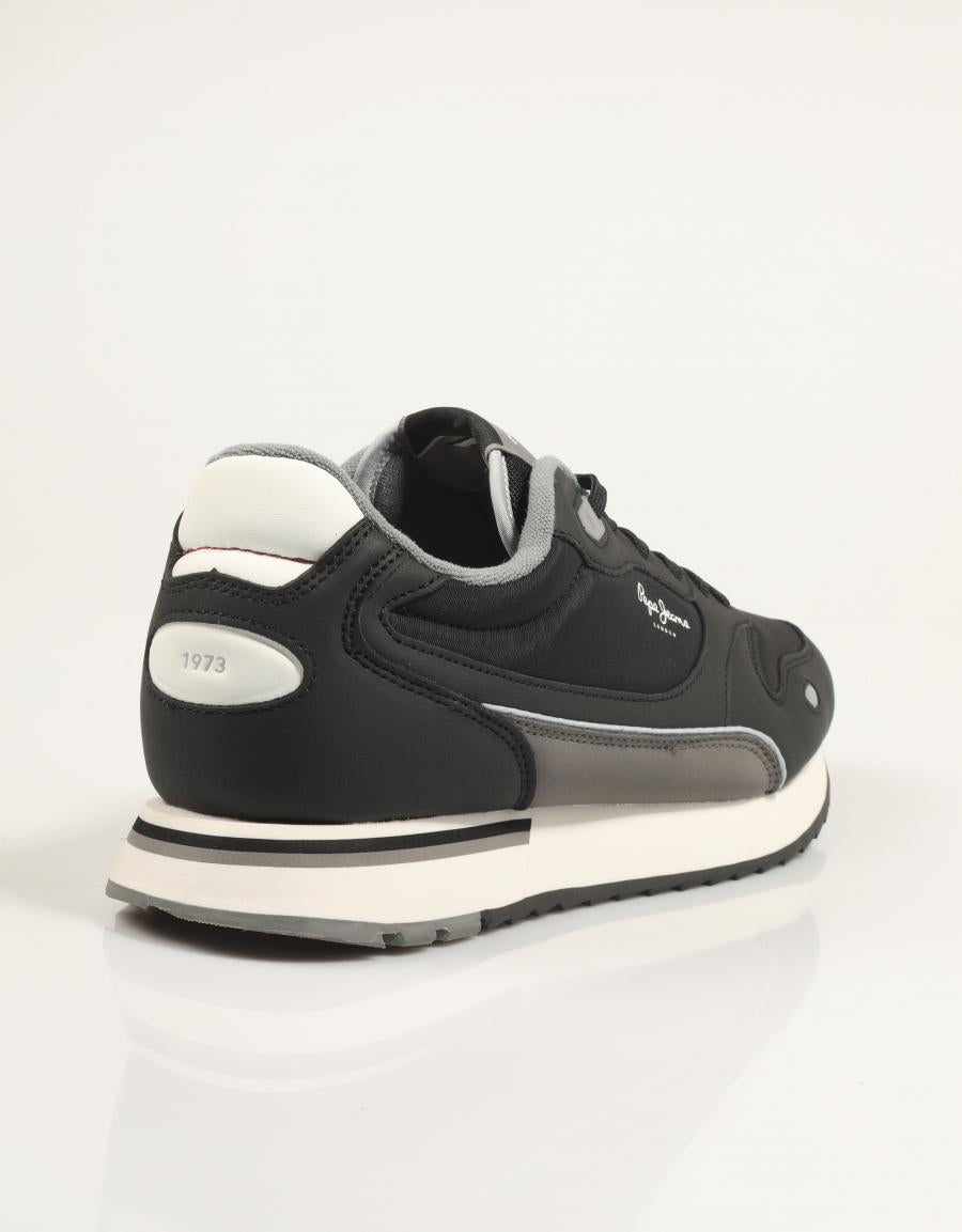 ZAPATILLAS PEPE JEANS BEXLEY SOUTH M PMS400007 en color Negro