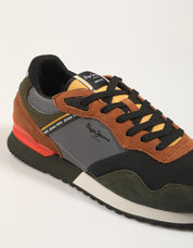 ZAPATILLAS PEPE JEANS LONDON MOOD M PMS400012 en color Kaki