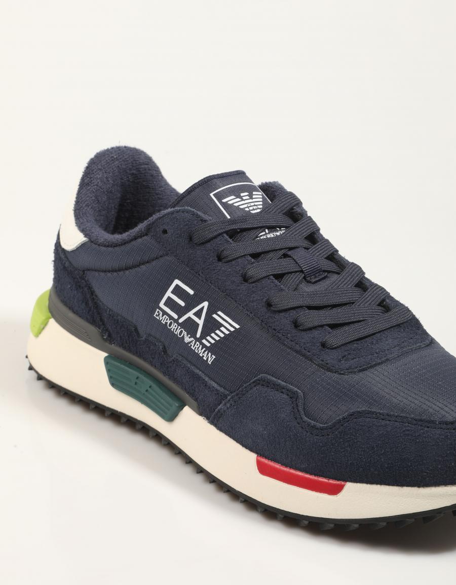 ZAPATILLAS ARMANI EA7 ZAPATILLA VINTAGE RUNNING en color Azul marino
