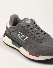 ZAPATILLAS ARMANI EA7 ZAPATILLA VINTAGE RUNNING en color Gris
