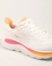 ZAPATILLAS HOKA CLIFTON 10 WOMAN en color Blanco