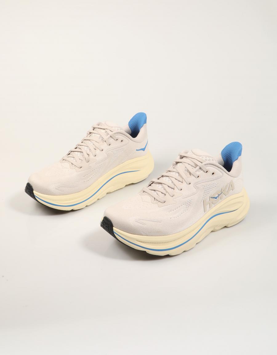 ZAPATILLAS HOKA CLIFTON 10 en color Beige