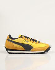 ZAPATILLAS PUMA EASY RIDER en color Amarillo