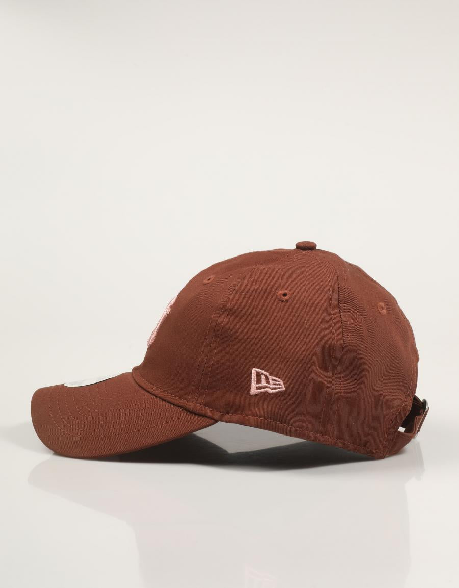 GORRA NEW ERA 9TWENTY en color Cuero