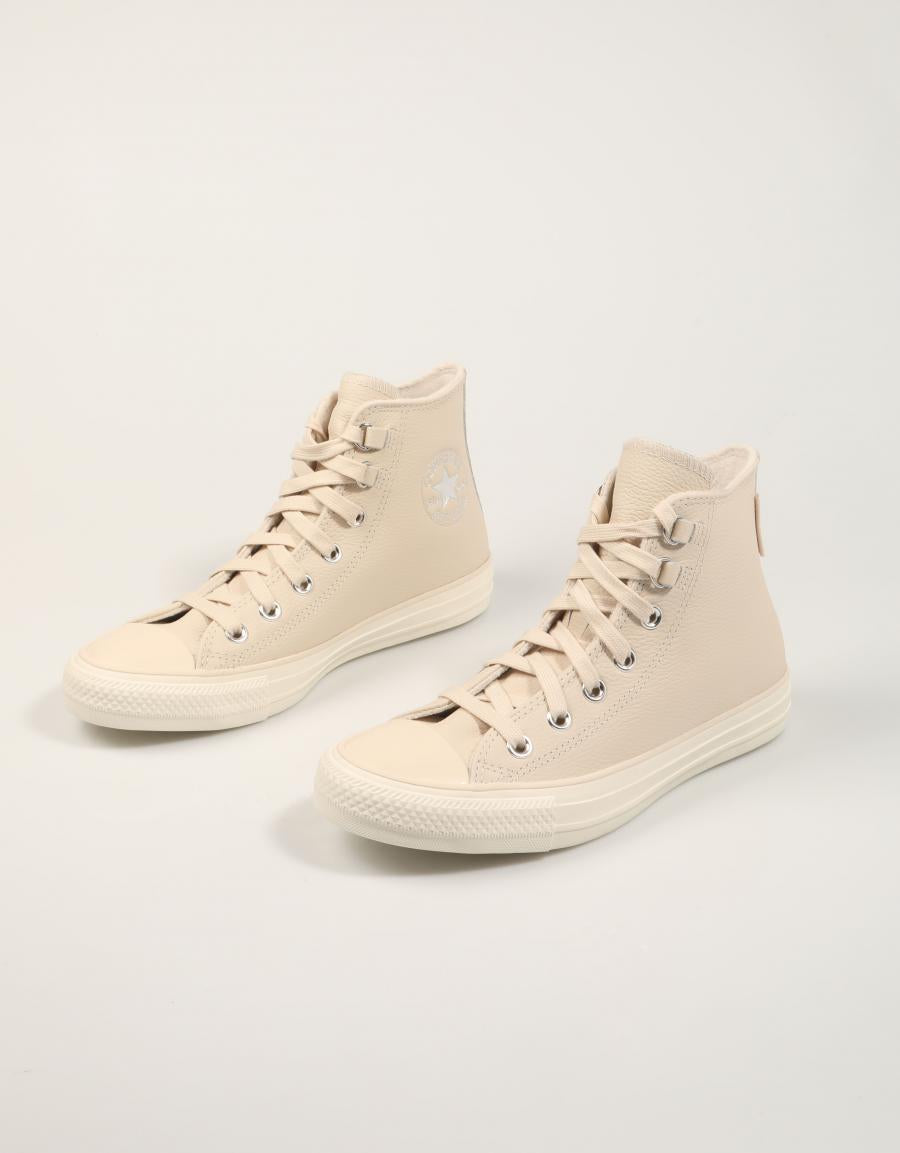 ZAPATILLAS CONVERSE CHUCK TAYLOR ALL STAR LEATHER en color Beige