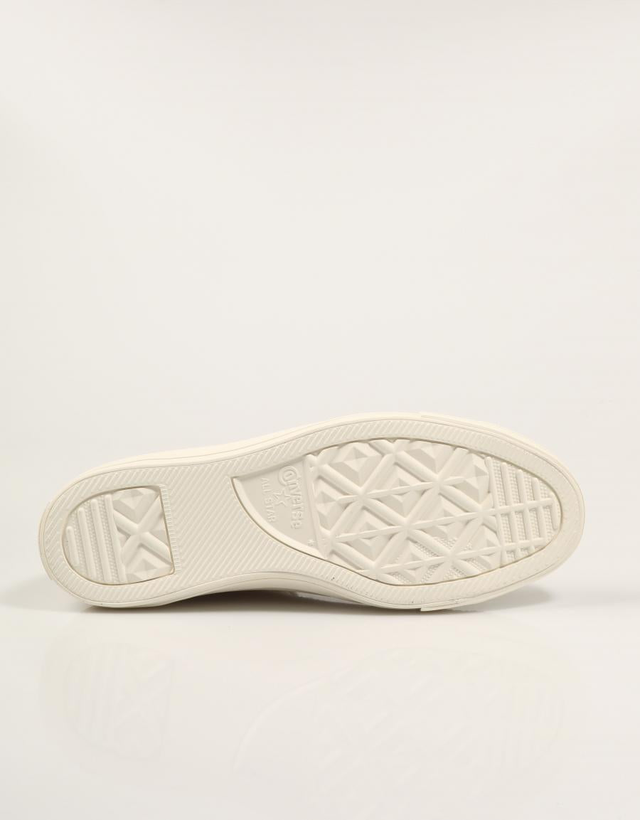 ZAPATILLAS CONVERSE CHUCK TAYLOR ALL STAR LEATHER en color Beige